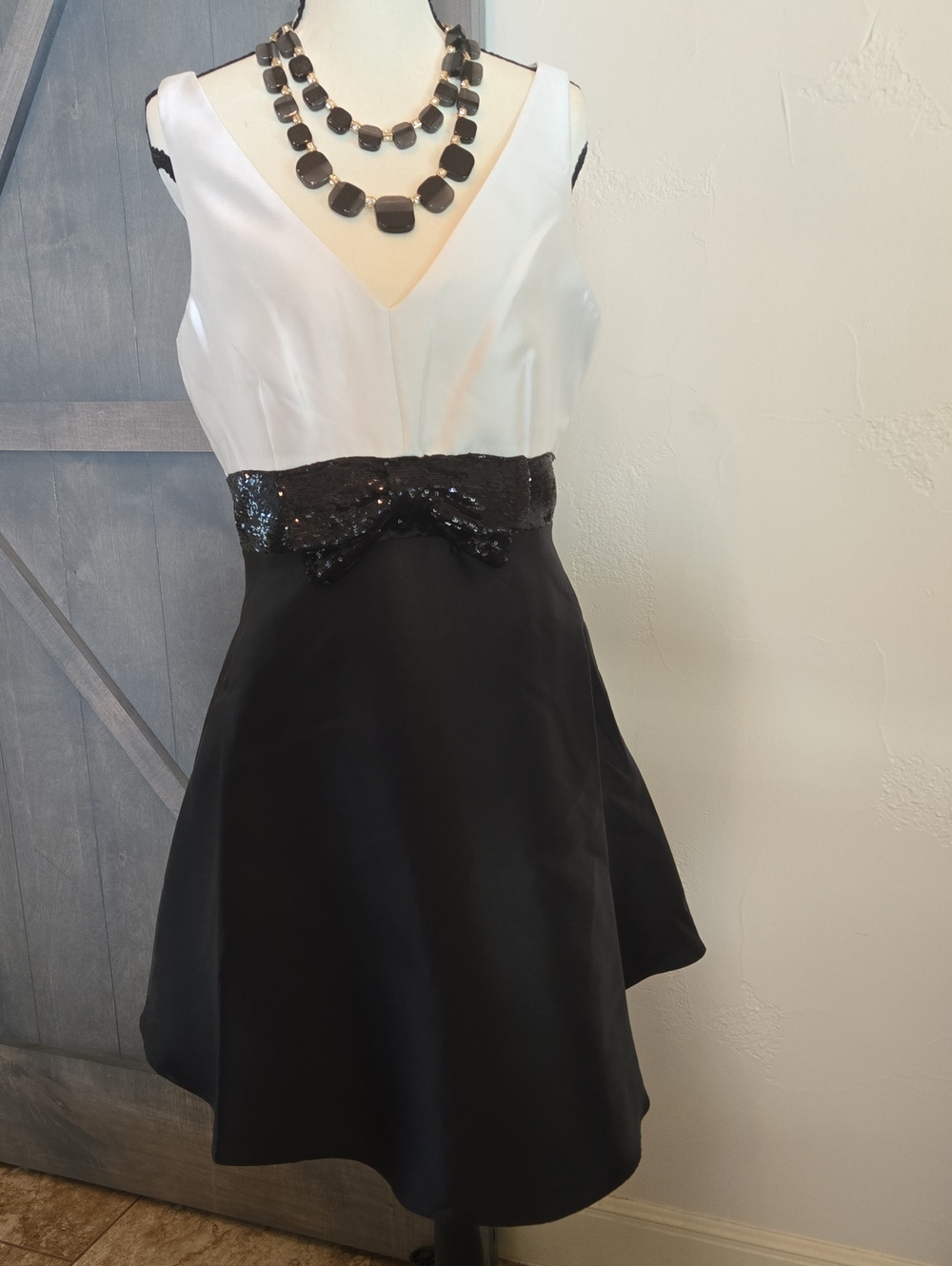 kate spade Black & White V-Neck Dress with Sequin Bow Waist